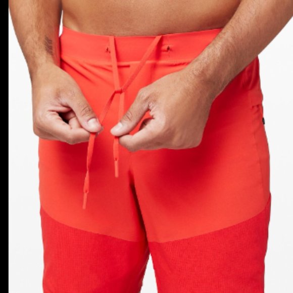 NWT - Mens Lululemon Train To Beach Shorts - Picture 1 of 4